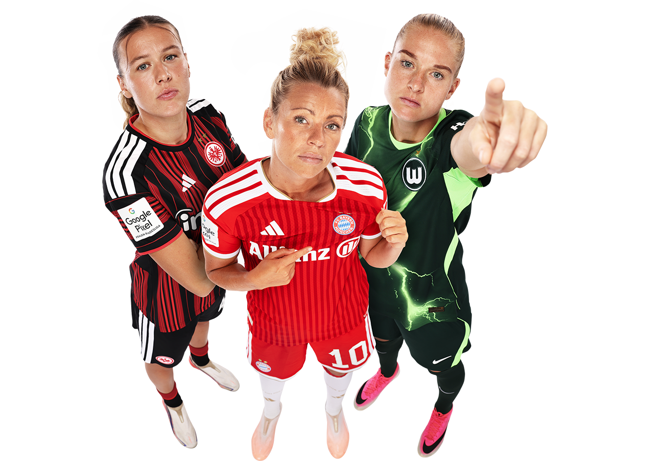 Drei Spielerinnen aus der Google Pixel Frauen-Bundesliga blicken fokussiert in die Kamera.