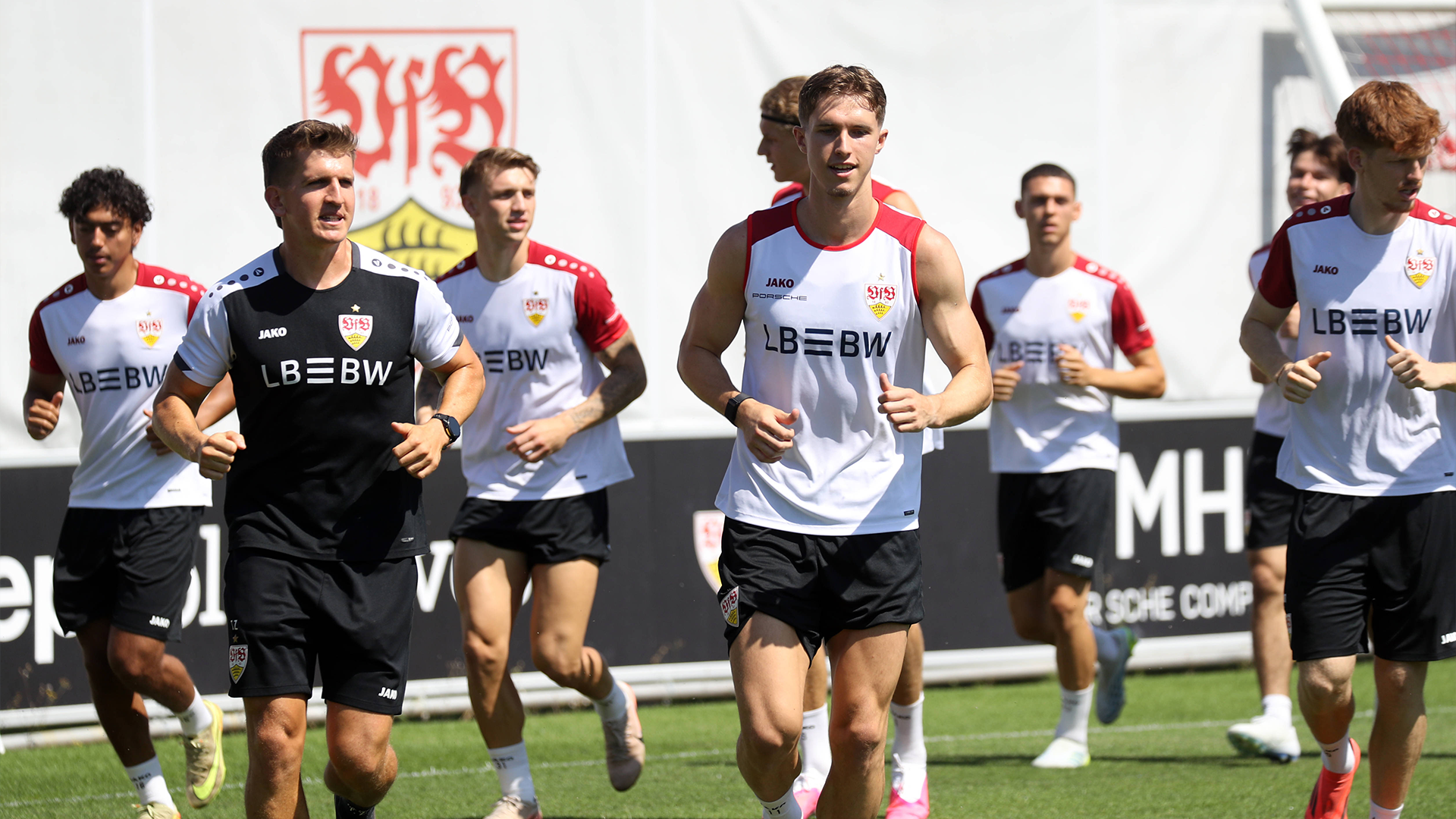 Die Mannschaft des VfB Stuttgart II während der Vorbereitung auf die neue Spielzeit.