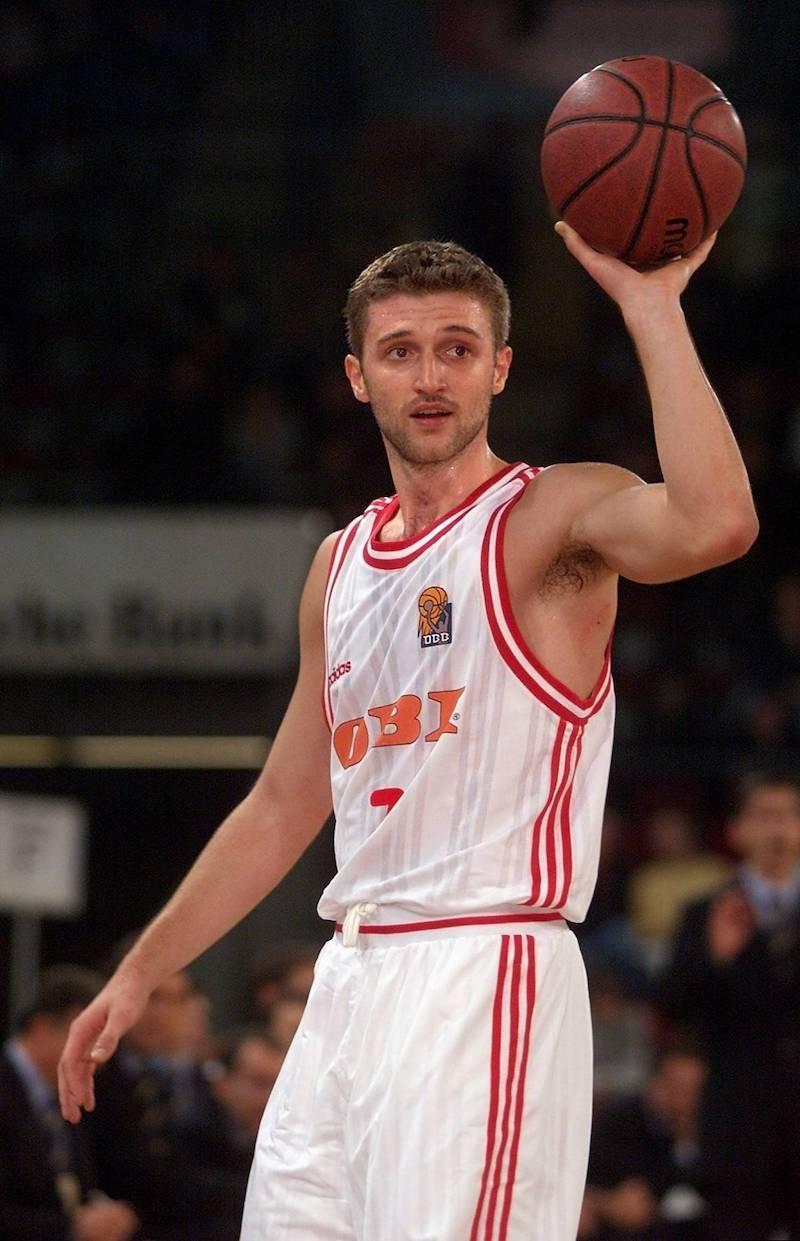 Marko Pesic während eines Passes.