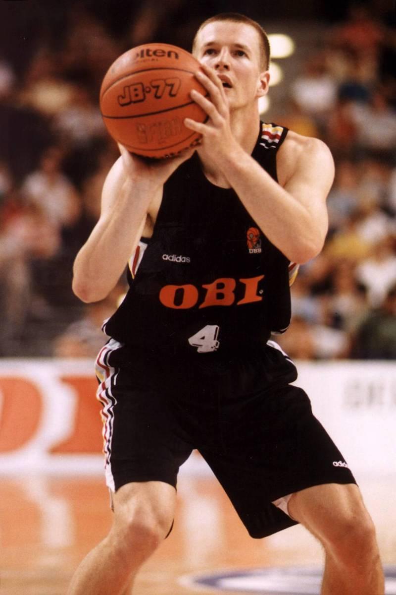 Henrik Rödl beim Freiwurf.