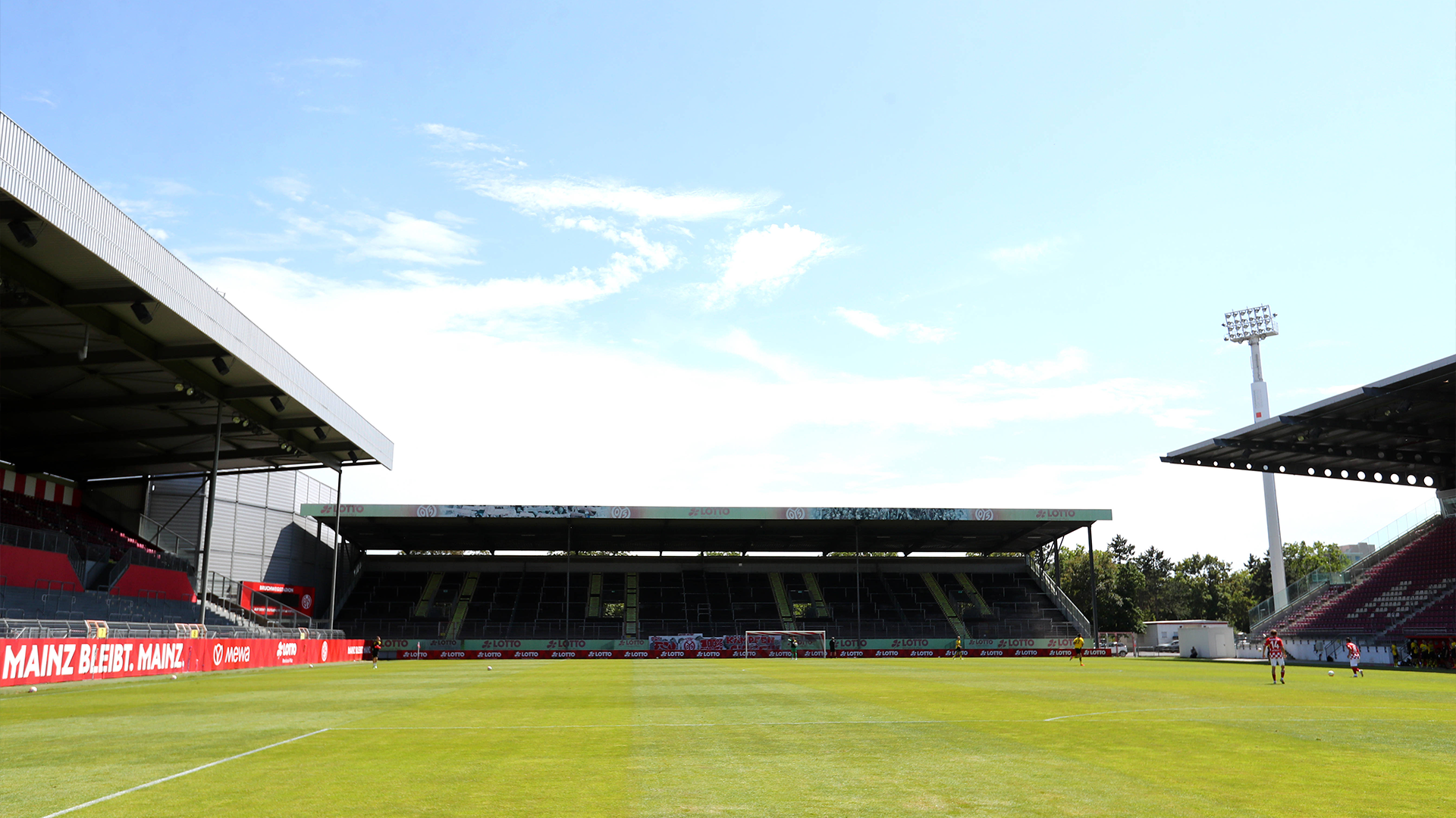 Aufnahme vom Bruchwegstadion in Mainz.