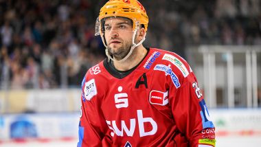 Pinguins Bremerhaven - EHC Red Bull München (Highlights)